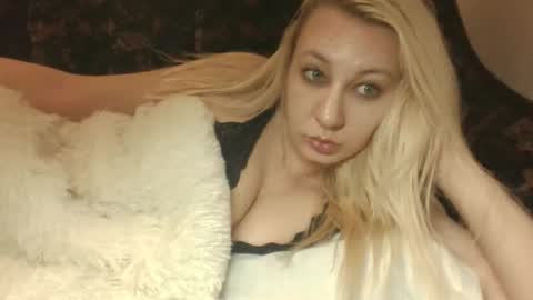 Snapshot of qwertyuio71919 chatting on January 2026 10:01:02 PM qwertyui online show from January 2026 10:01:02 PM