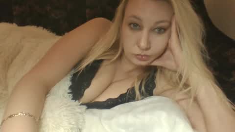 Snapshot of qwertyuio71919 chatting on January 2026 03:28:01 PM qwertyui online show from January 2026 03:28:01 PM