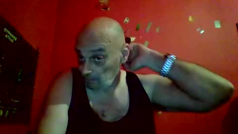 qwertyuiop22348015 online show from April 2026 06:50:01 PM