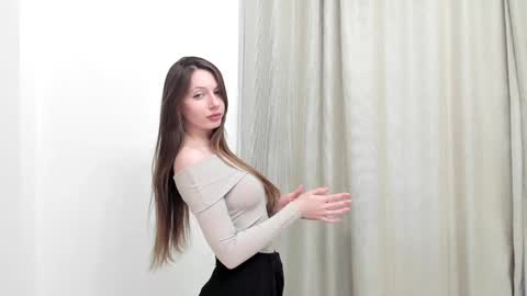 r00xvel online show from December 2024 05:09:02 AM