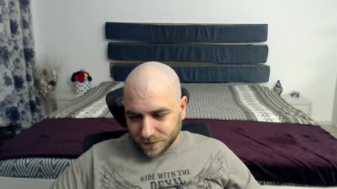 Snapshot of r0bila chatting on January 2025 09:47:02 PM R0bila online show from January 2025 09:47:02 PM