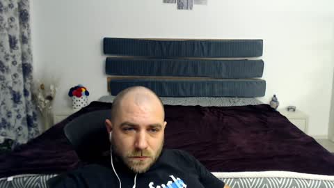 Snapshot of r0bila chatting on January 2025 11:56:02 PM R0bila online show from January 2025 11:56:02 PM