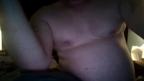 Snapshot of r1raven03 chatting on April 2026 07:14:01 AM RavenR103 online show from April 2026 07:14:01 AM