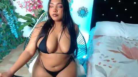 Valentina  online show from November 2025 11:03:01 PM
