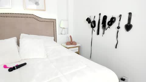 RACHEL ES online show from January 2026 06:18:02 AM