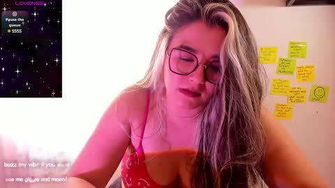 Snapshot of rachel_fo chatting on December 2024 08:44:01 PM Rachel Foss online show from December 2024 08:44:01 PM