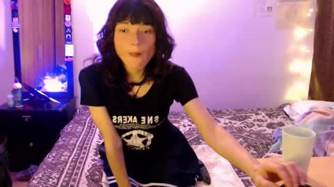 Snapshot of rachel_garden2 chatting on November 2025 04:10:02 AM rachel_garden2 online show from November 2025 04:10:02 AM