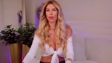 rachel_quinn_ online show from May 2026 03:35:01 AM