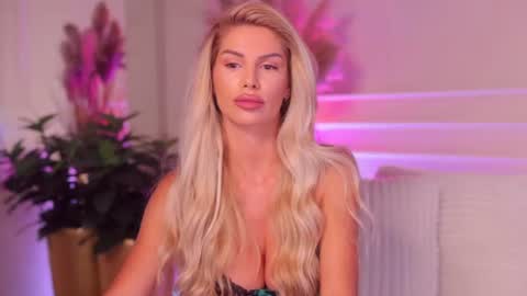 rachel_quinn_ online show from June 2026 03:40:01 AM