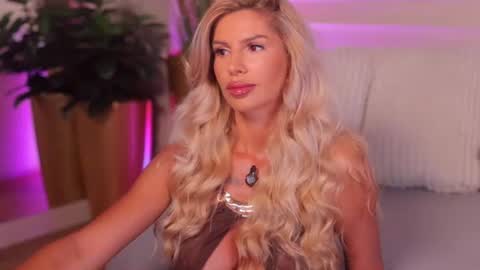 rachel_quinn_ online show from July 2026 03:43:01 AM