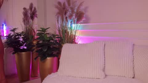 rachel_quinn_ online show from July 2026 03:43:02 AM