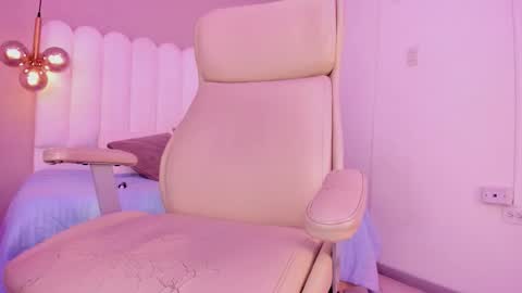 Snapshot of rachel_ross07 chatting on February 2026 07:23:02 PM Mariana online show from February 2026 07:23:02 PM