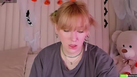 Ray  online show from October 2025 03:07:02 AM