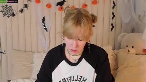 Ray  online show from October 2025 03:14:01 AM