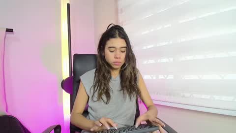 Rachell online show from March 2025 01:29:01 PM