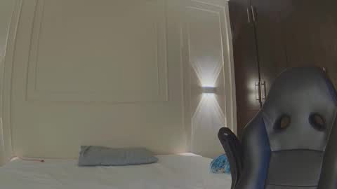 rachell_owen online show from December 2025 05:05:01 AM