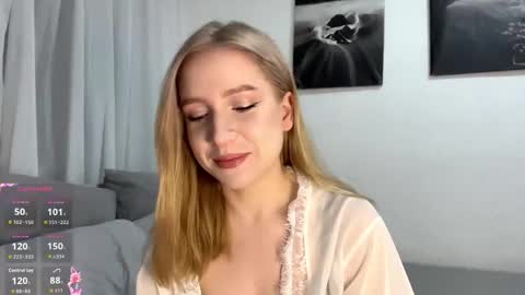 Snapshot of rachellegentile chatting on January 2026 08:55:01 PM Alice online show from January 2026 08:55:01 PM