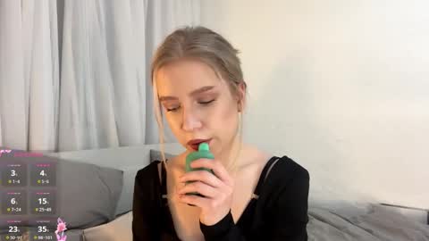 Snapshot of rachellegentile chatting on January 2026 09:09:01 PM Alice online show from January 2026 09:09:01 PM