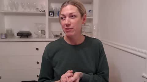 Snapshot of racytracy80 chatting on February 2025 05:15:02 AM Racy Tracy online show from February 2025 05:15:02 AM