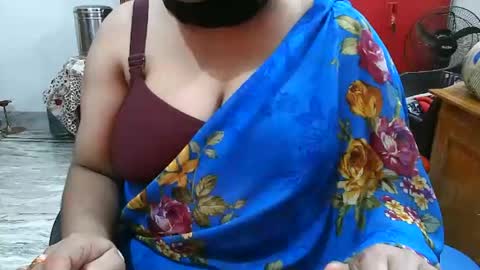 Radharani online show from November 2025 09:52:02 PM