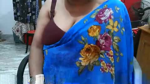 Radharani online show from November 2025 09:47:02 PM
