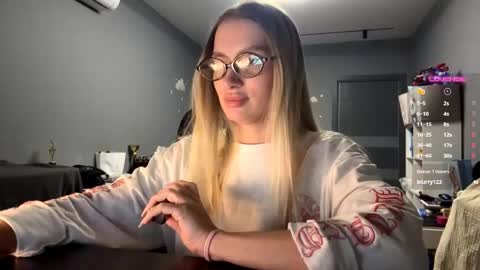 Snapshot of raeannschemmer chatting on February 2026 03:42:01 PM Mila online show from February 2026 03:42:01 PM