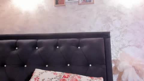 raelledarkstar online show from March 2026 01:05:02 PM