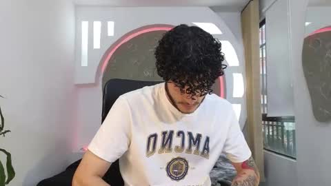 R A F A E L online show from October 2025 09:04:01 PM