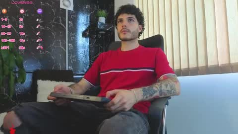 R A F A E L online show from April 2026 08:39:02 PM