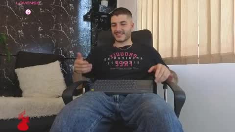R A F A E L online show from May 2026 08:48:02 PM