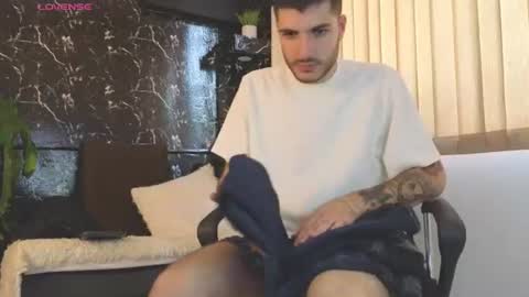 R A F A E L online show from June 2026 07:49:01 PM