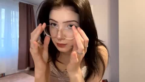 Riya online show from November 2025 10:04:02 AM