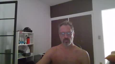 Big Uncle Jungle online show from November 2025 08:10:01 PM
