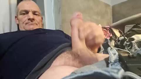 Bigthickdickinvic online show from May 2026 07:33:02 PM