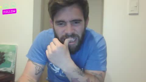 Snapshot of ragnor_vex chatting on December 2024 10:47:02 PM Ragnor vex online show from December 2024 10:47:02 PM