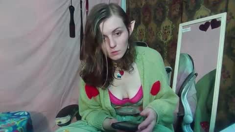 Snapshot of rainbowbitterbb chatting on November 2025 04:44:02 AM RainbowBitterBB online show from November 2025 04:44:02 AM