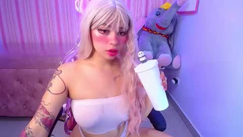 Snapshot of rainbowlover_ch chatting on October 2025 03:25:02 AM Rainy online show from October 2025 03:25:02 AM