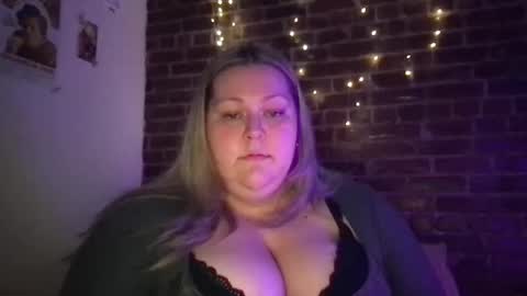 Snapshot of rainymackenzie chatting on January 2025 03:54:02 AM rainymackenzie online show from January 2025 03:54:02 AM