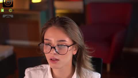 Snapshot of raisadoll chatting on October 2025 10:16:01 AM Raisa online show from October 2025 10:16:01 AM