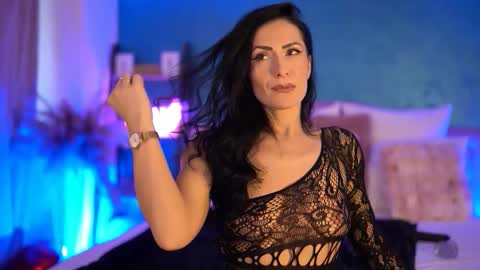 Snapshot of raisavawn chatting on February 2026 07:12:02 AM RaisaVawn online show from February 2026 07:12:02 AM