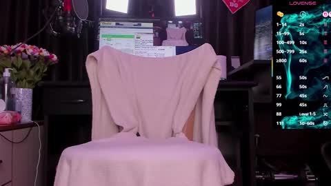 Snapshot of raissa_sky26 chatting on February 2026 03:38:02 AM Laura online show from February 2026 03:38:02 AM