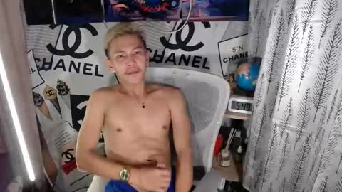 ralfhuge24 online show from April 2026 09:49:02 PM