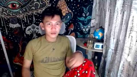 ralfhuge24 online show from May 2026 12:55:02 PM