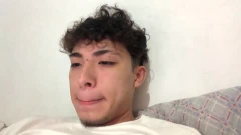 Snapshot of ramiroo2312 chatting on February 2025 10:31:01 PM ramiroo2312 online show from February 2025 10:31:01 PM