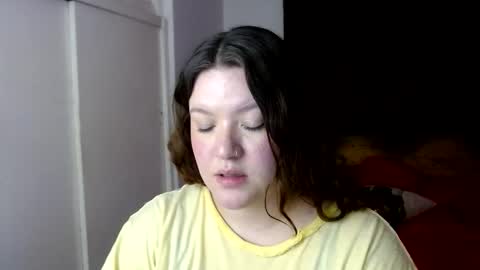 Snapshot of ramona15 chatting on May 2026 01:22:01 AM Ramona online show from May 2026 01:22:01 AM