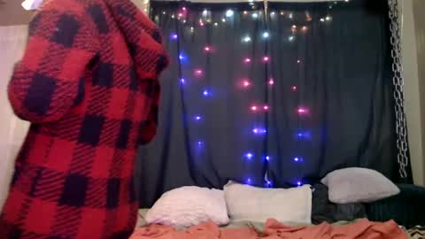    RAMONA Q   online show from January 2025 08:41:01 AM