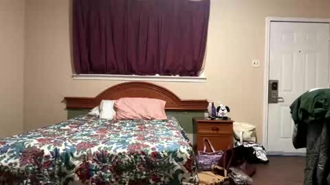 Snapshot of ramonaquinn chatting on November 2025 06:51:01 PM RAMONA Q online show from November 2025 06:51:01 PM