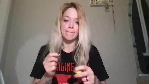 Snapshot of randiigirl69 chatting on March 2025 10:06:02 AM Randii online show from March 2025 10:06:02 AM