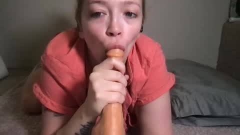 Snapshot of randiigirl69 chatting on March 2025 12:01:02 PM Randii online show from March 2025 12:01:02 PM