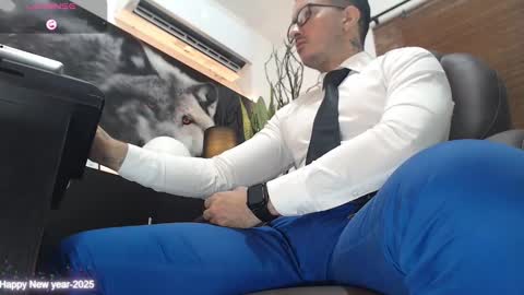 Snapshot of randylukehot chatting on February 2025 06:19:01 PM randylukehot online show from February 2025 06:19:01 PM